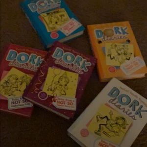 Dork diaries 1-5